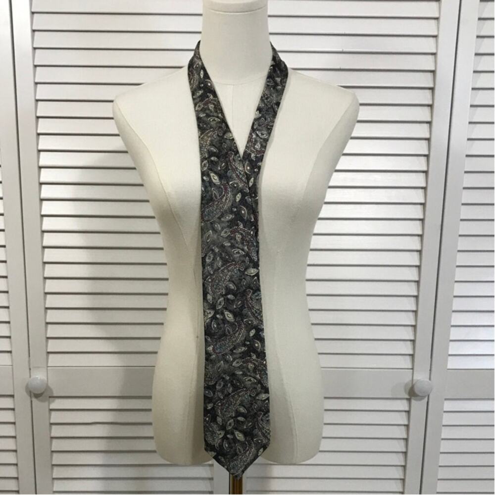 Whimsigoth Stafford Executive Vintage Silk Monochrome Floral Paisley Tie 57”